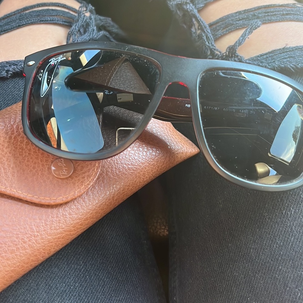 Ray Bans - Picture 2 of 5